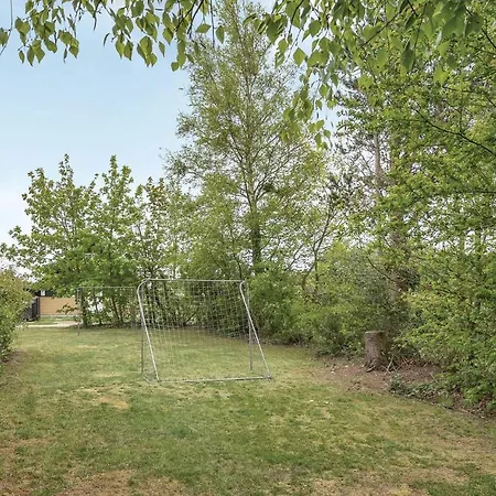 2 Bedroom Cozy In Sydals Skovby (Syddanmark)