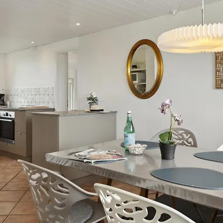 Сasa de vacaciones 2 Bedroom Cozy In Sydals Skovby (Syddanmark)