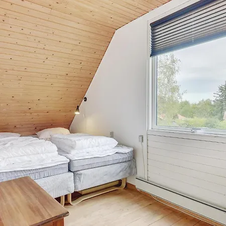 2 Bedroom Cozy In Sydals Skovby (Syddanmark)