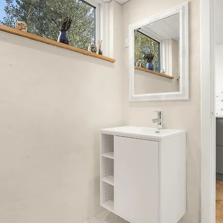 2 Bedroom Cozy In Sydals